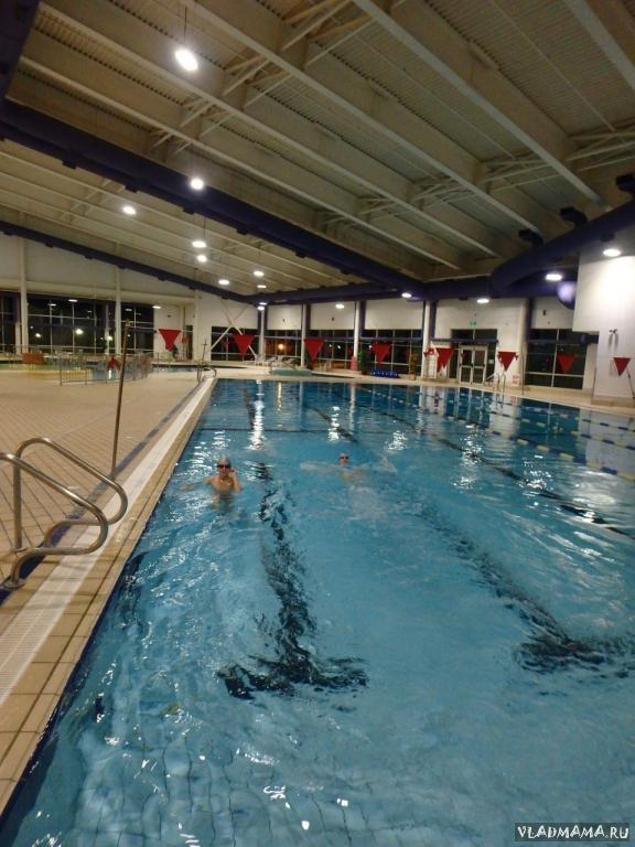 оазис псков. бассейн оазис. оазис псков бассейн фото. бассейн южно сахалинск зимы. бассейн земляничные холмы южно-сахалинск.