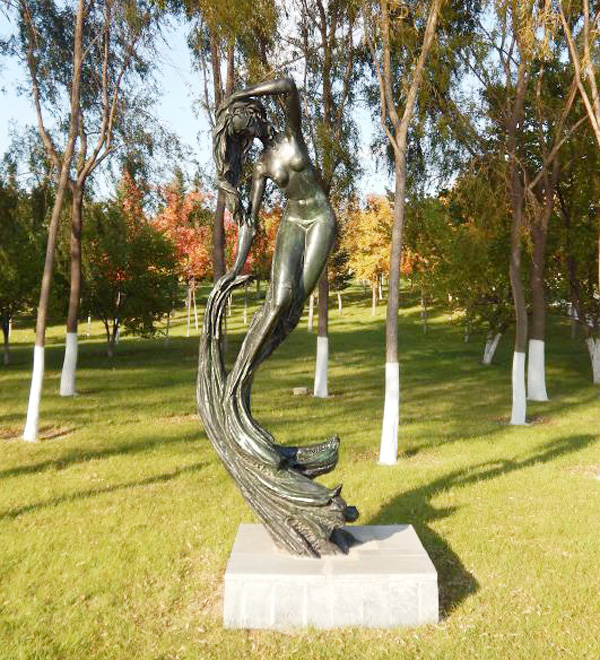В парке скульптур ЧаньЧуня